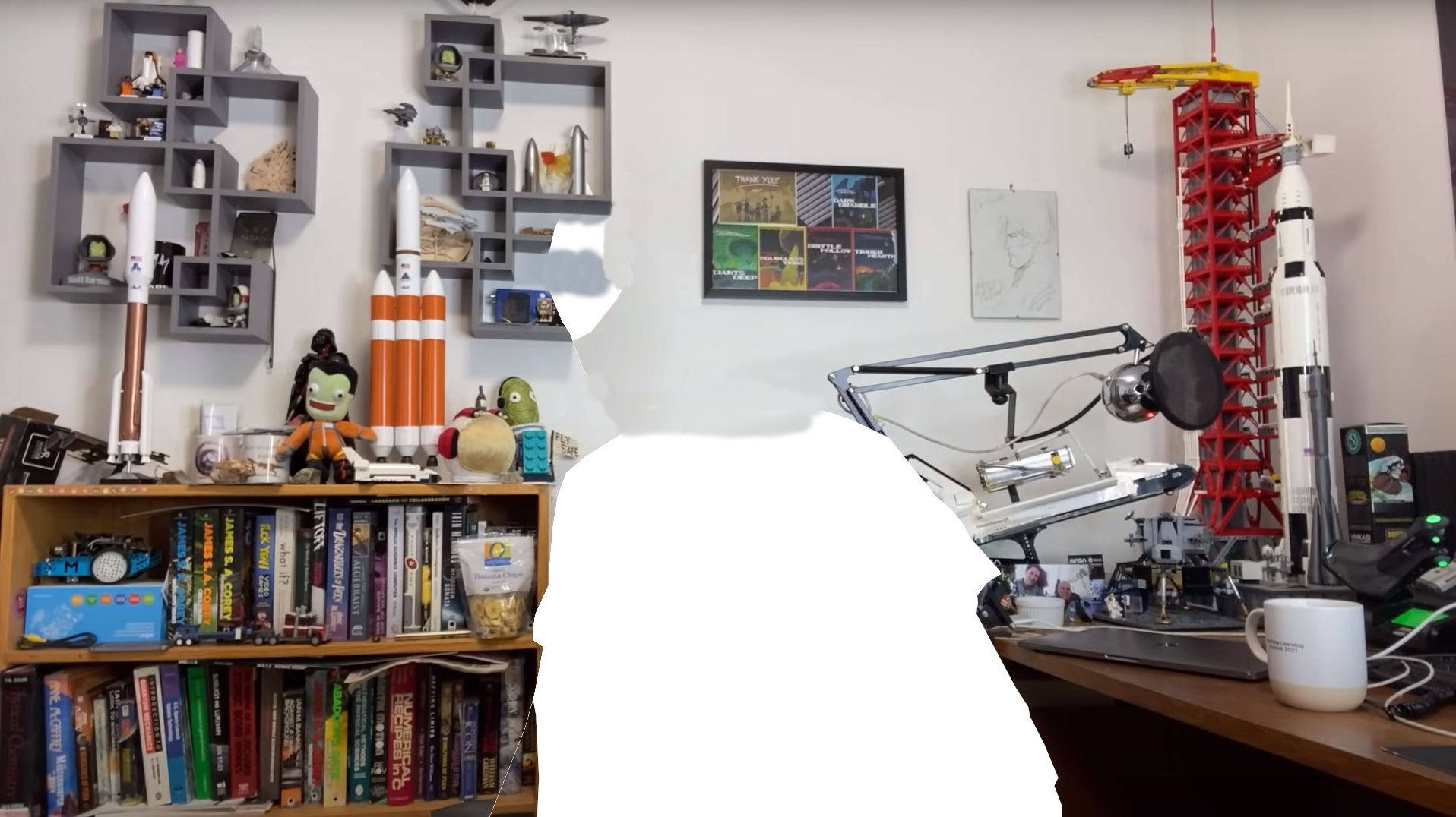 meeting-backgrounds/Scott Manley INCOMPLETE.png